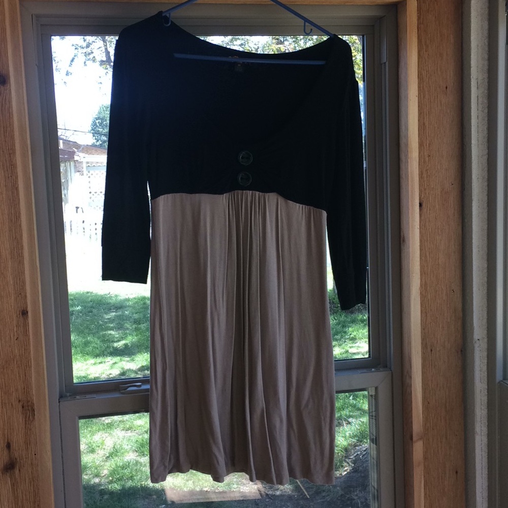 Quarter sleeve dress
